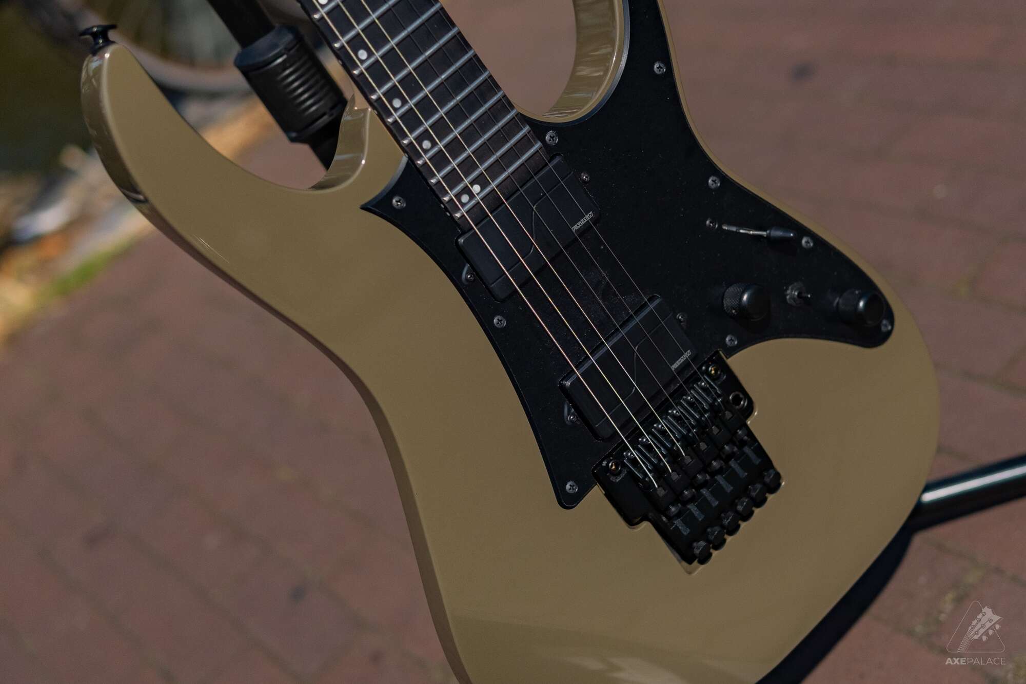 Ibanez Prestige RGR5130 in Khaki Metallic - Image 4