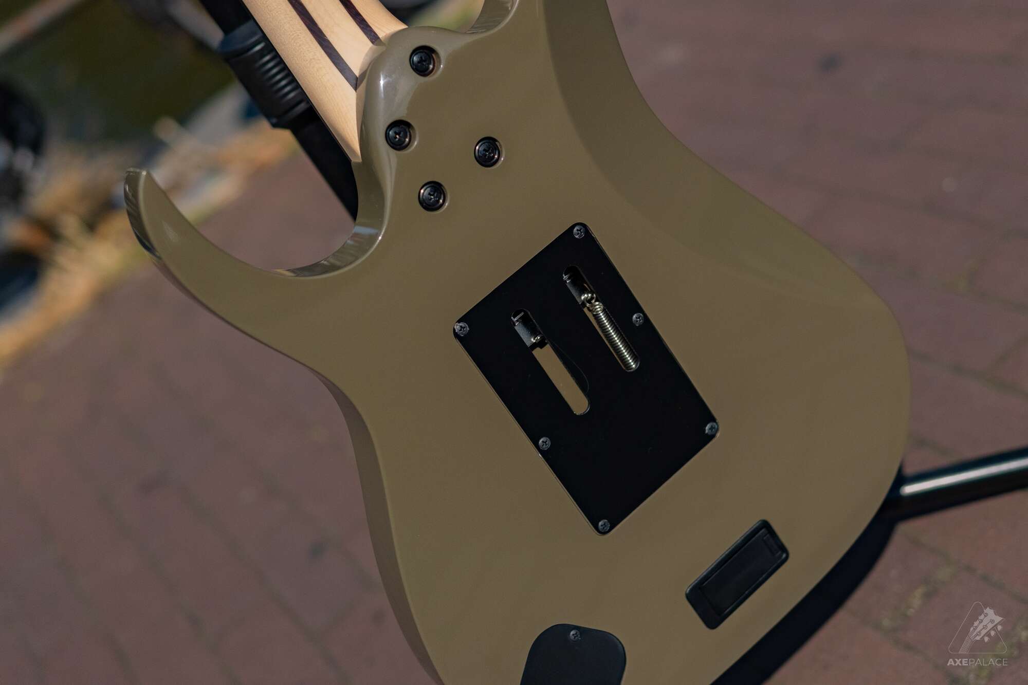 Ibanez Prestige RGR5130 in Khaki Metallic - Image 8