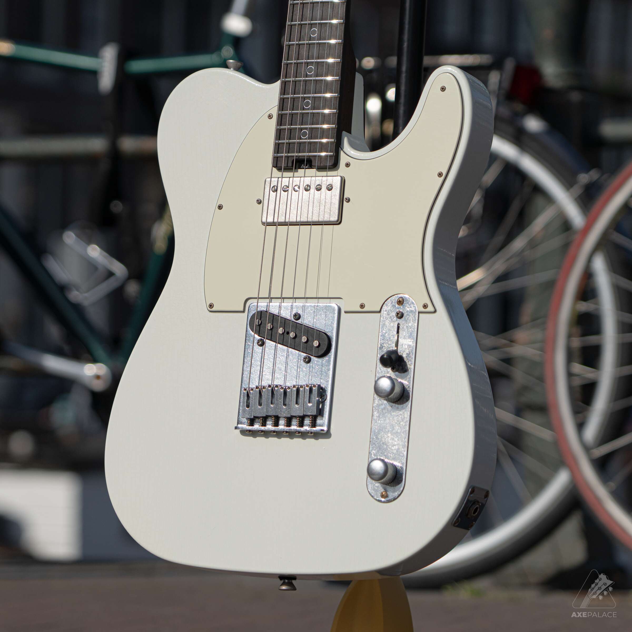 Schecter USA Nick Johnston PT in Aged Nitro Atomic Snow - Image 2