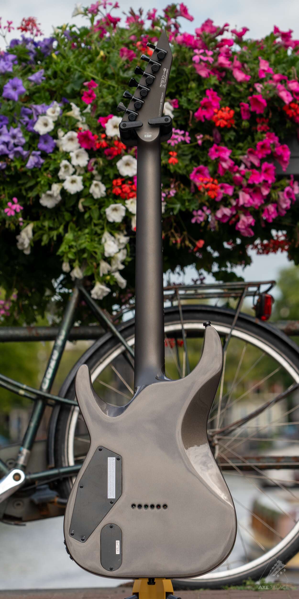 ESP LTD MT-I Mick Thomson Signature - Obsidian Metallic w/ Hard Case - Image 4