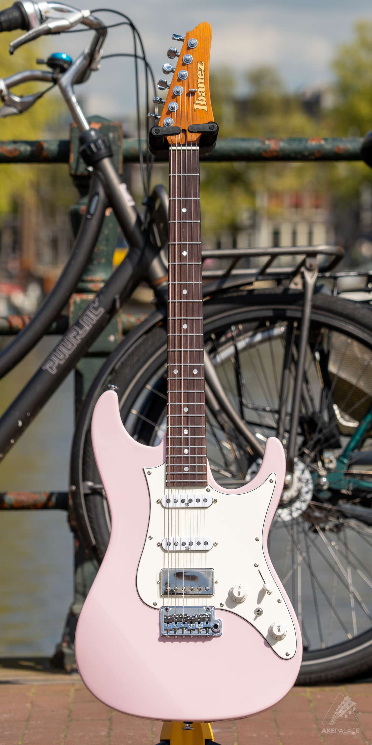 Ibanez Prestige AZ2204NW - Pastel Pink